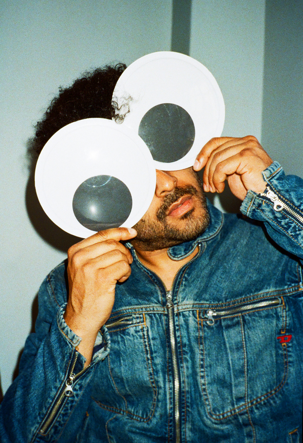 Read more about the article TWIN SHADOW ON CADET: INSTINCT, IMPROVISATION, AND A NEW ERA OF PLAY