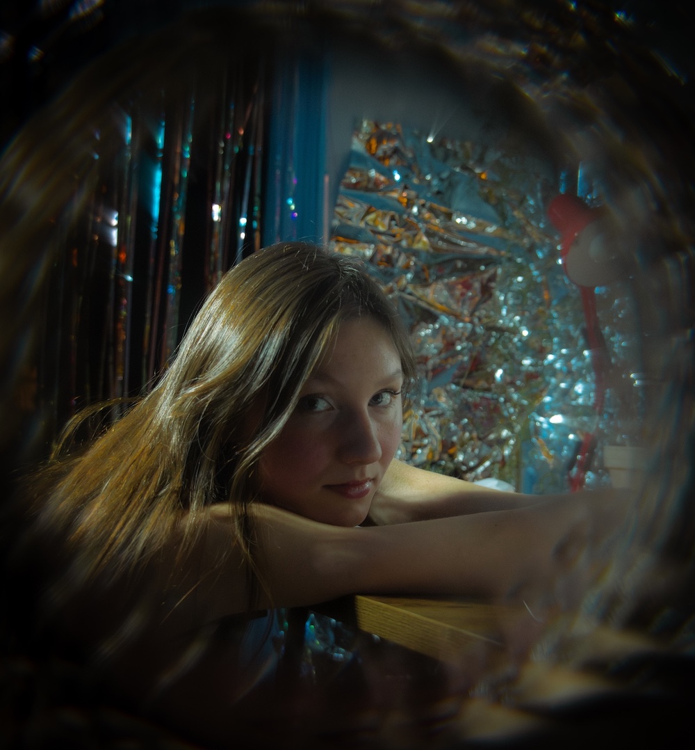 Read more about the article Ava Franks Revives ’90s Magic in “Every Day”