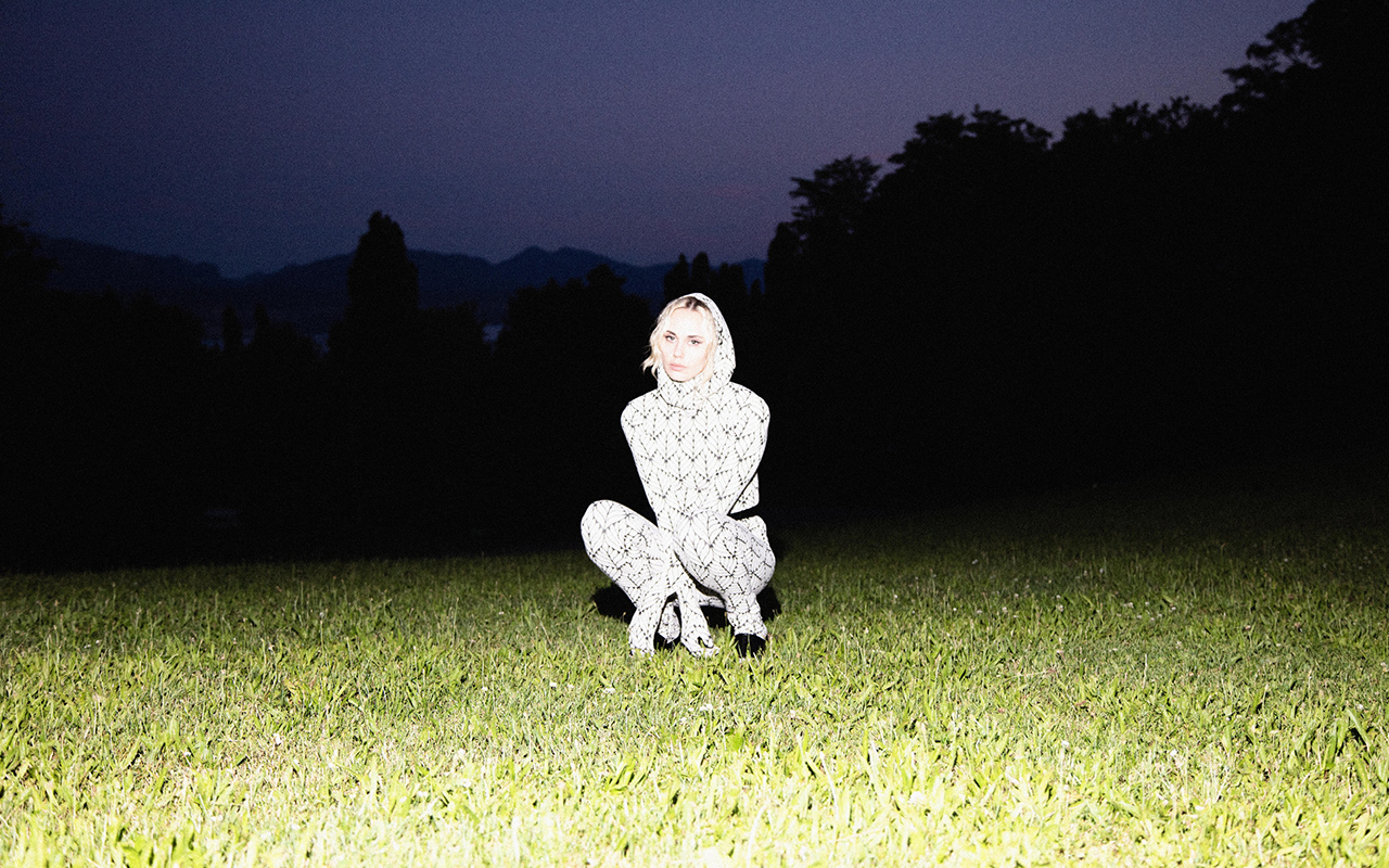 Read more about the article INTERVIEW: INSIDE SAINT STACY’S DEBUT ALBUM “BEGINNER AGAIN” AND HER JOURNEY OF RENEWAL