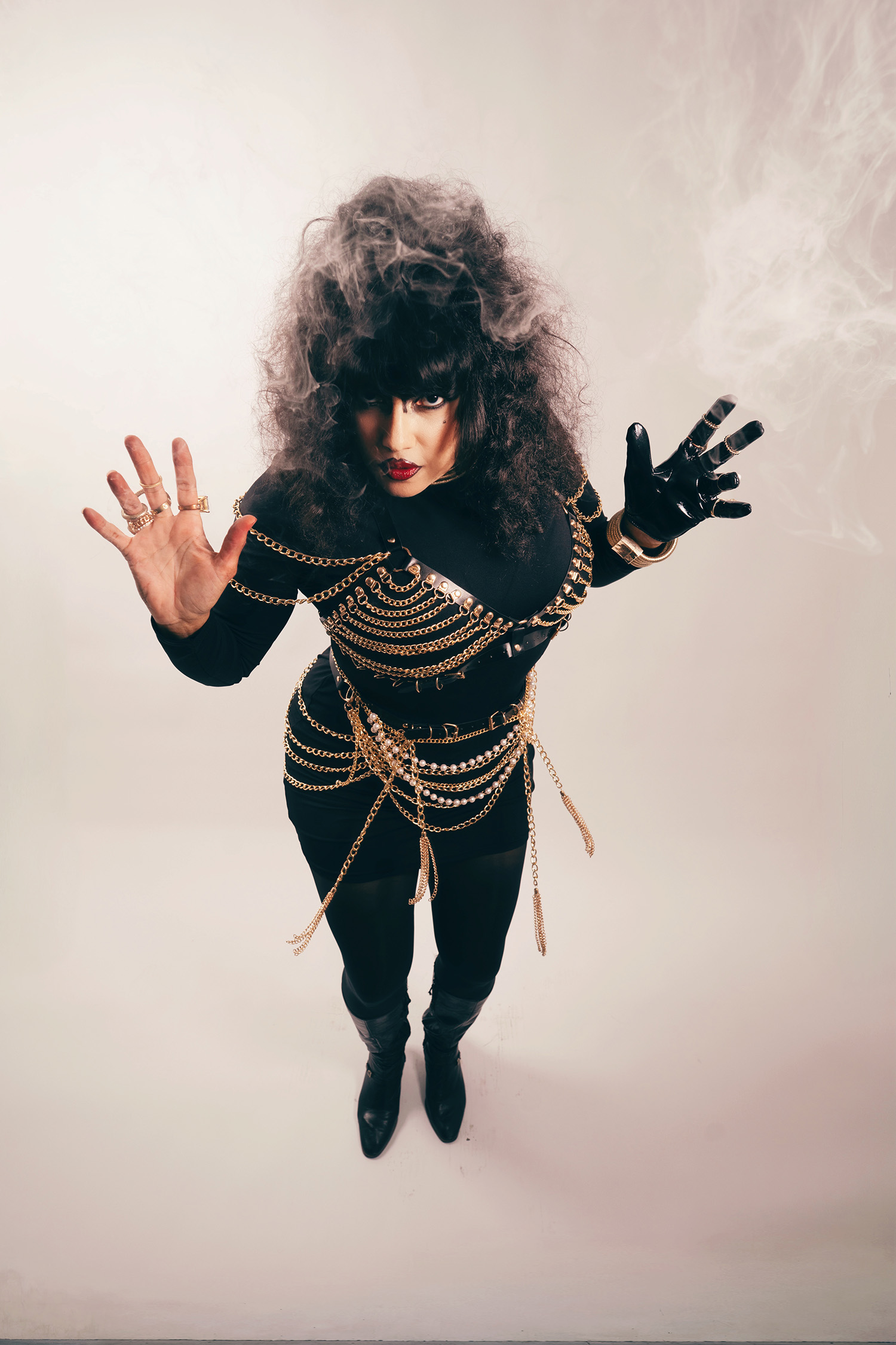 Read more about the article SYLVIA BLACK ON “SHADOWTIME,” AGENCY, DARKNESS, AND THE MAKING OF “TALKING IN TONGUES”