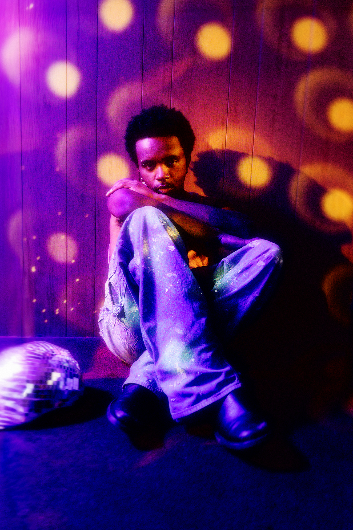 Read more about the article CASPER SAGE DECLARES WAR ON NOSTALGIA